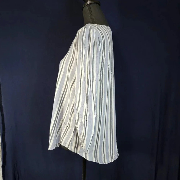 A.N.A Womens Top Blue White Striped 3/4 Sleeve Peasant V Neck Blouse Lightweight - Picture 4 of 7